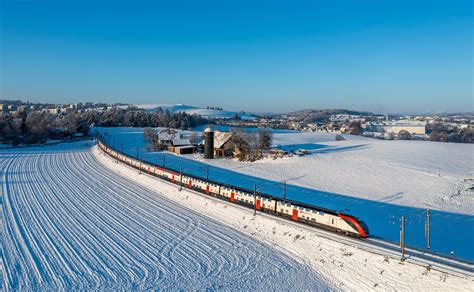 RABDe 502 Twindexx of SBB between Düdingen and Fribourg Poya