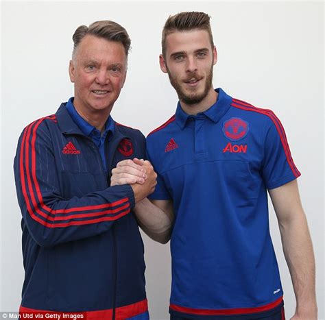 David De Gea Completes Shock U Turn At Manchester United As Spaniard