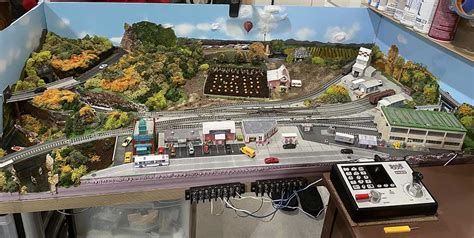 N scale switching layout - Model railroad layouts plansModel railroad layouts plans