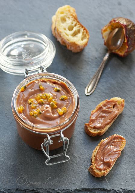 Pâte à tartiner au chocolat au lait et fruit de la passion Crema