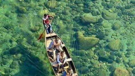 This Is India S Cleanest River Where Boat Seems In