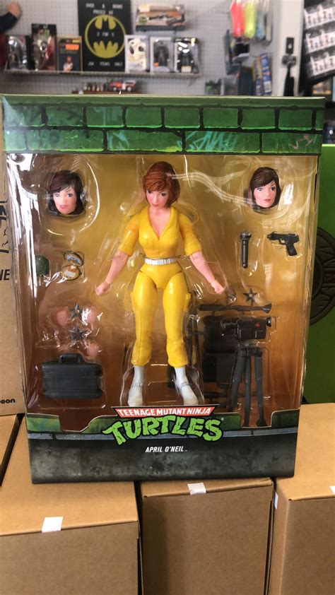 Teenage Mutant Ninja Turtles Super 7 Ultimate April ONeil