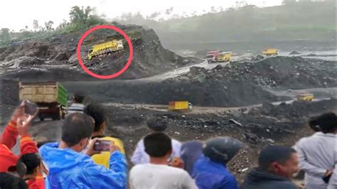 FULL VIDEO AKSI NEKAD SUPIR TRUK MELAHAP JALUR LAHAR SEMERU YouTube