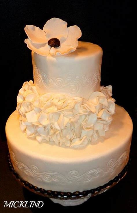 A Ruffle Wedding Cake Decorated Cake By Linda Cakesdecor