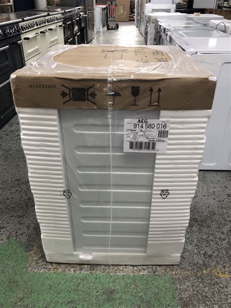 John Pye Auctions AEG INTEGRATED 8KG WASHING MACHINE MODEL