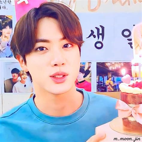 Bts Community Posts 💋🐹석진시🐹🍓 사랑하는 석진아♡ 더운 날씨에 군복무하시느라 고생 많으십니다 다치지 않게