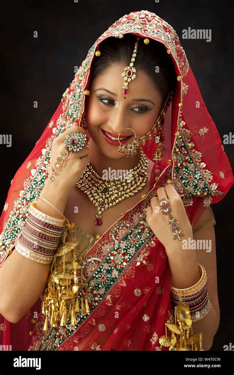 Top Punjabi Bride Images Amazing Collection Punjabi Bride Images