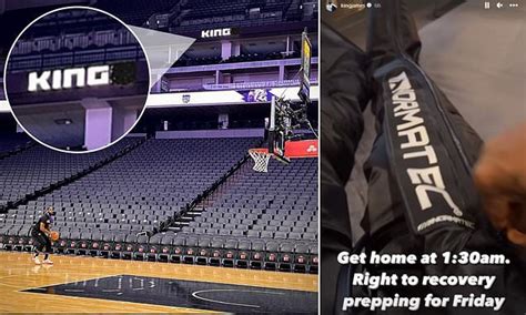 Lebron James Crosses Out The S In Kings Sign In Picture Of Him