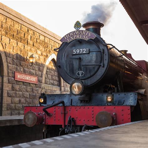 Hogwarts Express Hogsmeade Station Universal S Islands Of Adventure