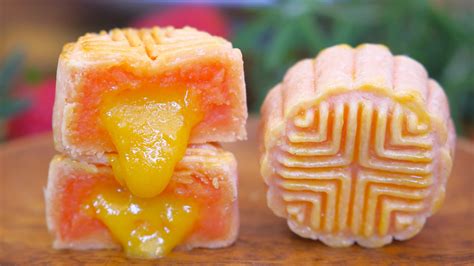 Lava Custard Mooncake – Curated Kitchenware