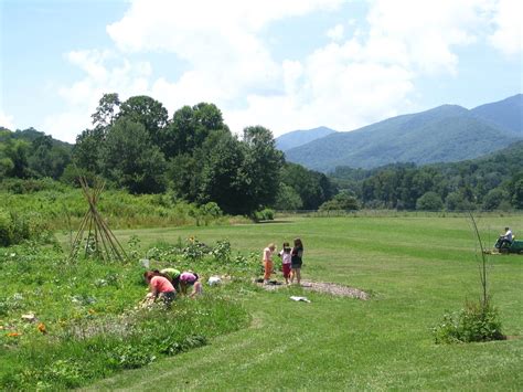 About Growing Minds And Farm To School Growing Minds