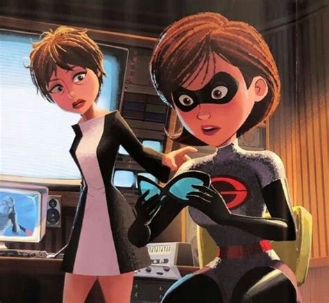 Helen Parr Elastigirl Violet Parr And Evelyn Deavor The Incredibles