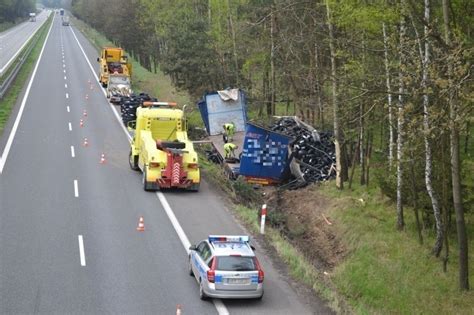 Wypadek w Tychach Trasa S1 zablokowana przez ciężarówkę ZDJĘCIA