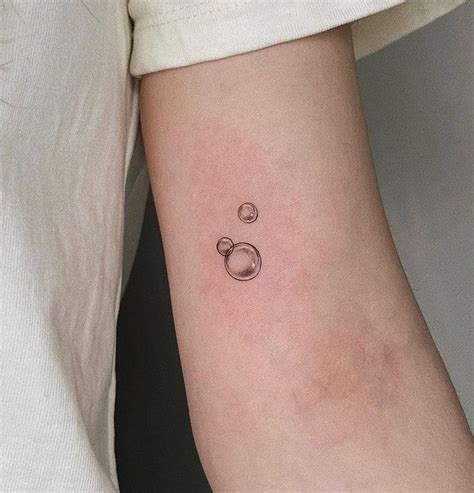 Pin Di Su Tattoos Nel Bolla Tatuaggio Tatuaggi Idee Per Tatuaggi