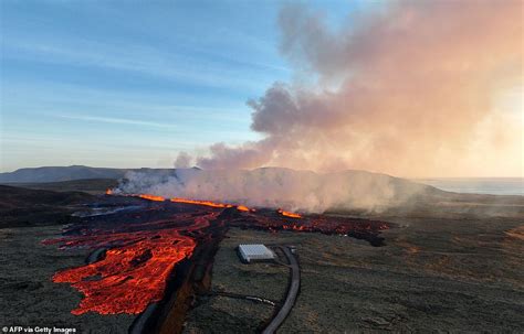 Fight To Save Grindav K Horrifying Drone Footage Shows Scorching Lava