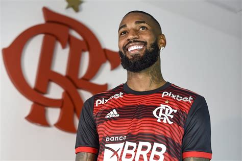 Flamengo anuncia o retorno de Gerson multicampeão pelo clube