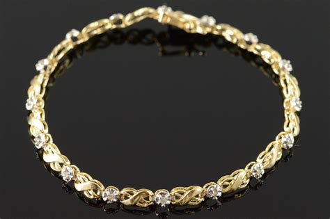 10k Genuine Diamond Encrusted Hugs And Kisses Tennis Yellow Gold Bracelet