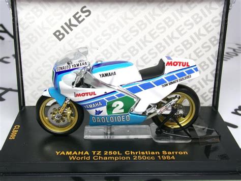 MOTOCYKL YAMAHA TZ250L Christian Sarron World Champion 1984 IXO 1 24