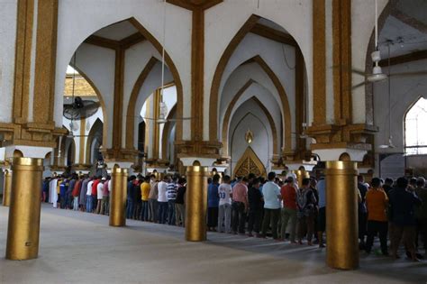 Muslims Pray In Mosque In Manila On Feast Of Eid L Adha The Manila Times