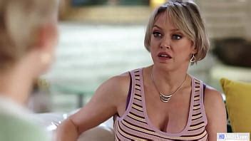 Mom We Can Help On You Dee Williams Laney Grey And Skye Blue XVIDEOS