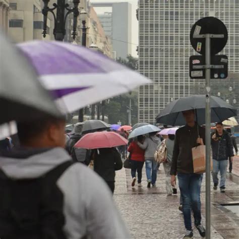 Após chuva forte 12 mil continuam sem energia na cidade de São Paulo