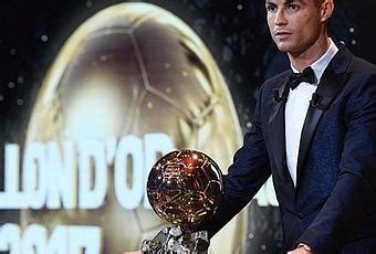 Cristiano Ronaldo Gana Su Quinto Bal N De Oro E Iguala A Messi Paperblog