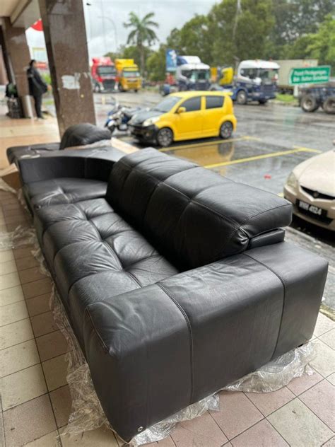 Sofa Kulit Mewah Furniture Home Living Furniture Sofas On Carousell