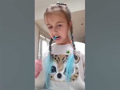 Мінйон - YouTube