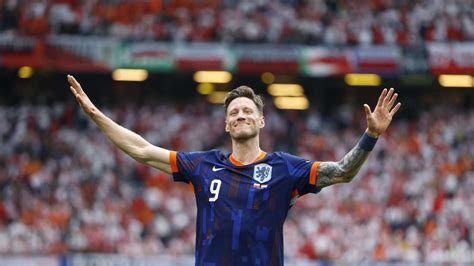 Last Minute Sieg Gegen Polen Niederlande Feiert Joker Weghorst