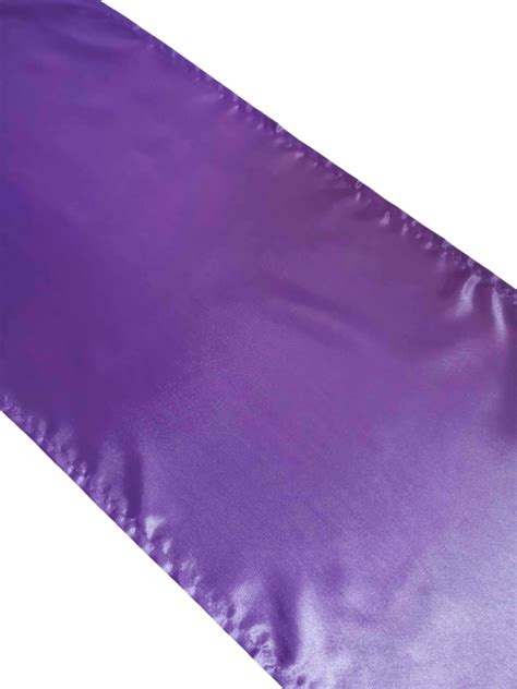 Chemin De Table Satin Mauve Le Vaisselier Tout Pour Une