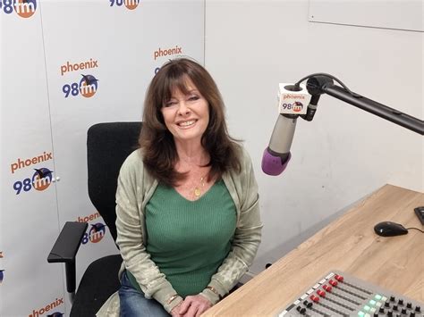 Vicki Michelle's Music Mix – show 242 - Phoenix FM