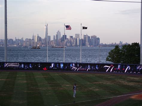 UA Staten Island Stadium 16 & RPX - All You Need to Know BEFORE You Go ...