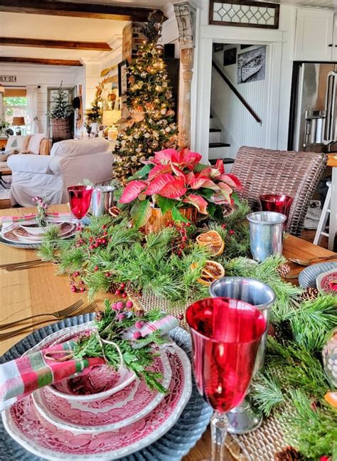 20 Ideas And Inspiration For Christmas Decor Themes Shiplap And Shells
