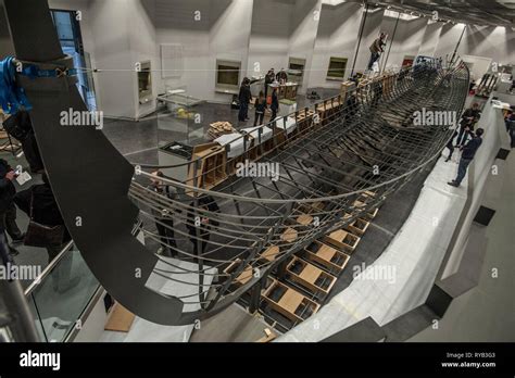 B3283bmvikinglongboat650019 Hi Res Stock Photography And Images Alamy