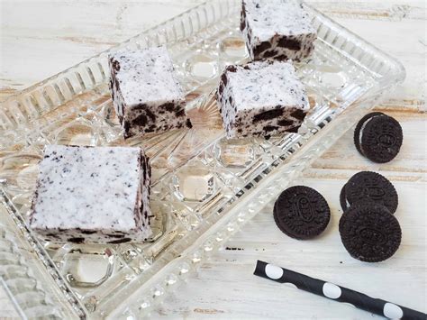 Make This Deliciously Easy Oreo Fudge Recipe