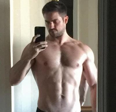 Brant Daugherty Nude And Sexy Photo Collection AZMen