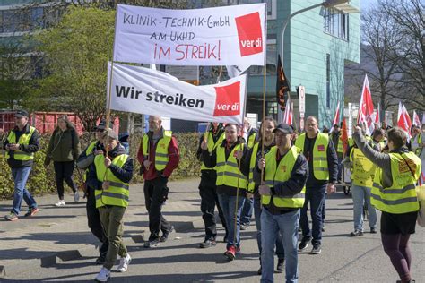 Uniklinik Warnstreik in Heidelberg Ein Tarif der für alle gilt