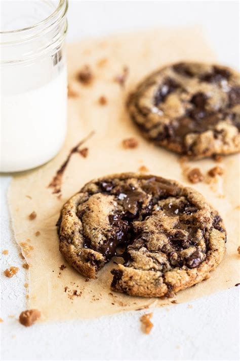 Browned Butter Toffee Chocolate Chip Cookies Handle The Heat