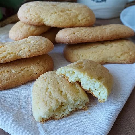 BISCOTTI LEGGERI DA INZUPPO dolce ricetta senza burro Cucinare è come