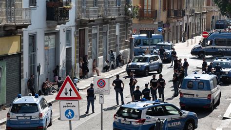 Dopo Le Proteste Dei Residenti Maxi Controllo Nel Quartiere Di Barriera