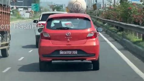 Spy Pics Tata Tiago Cng Hatchback Spotted Testing Ahead Of India