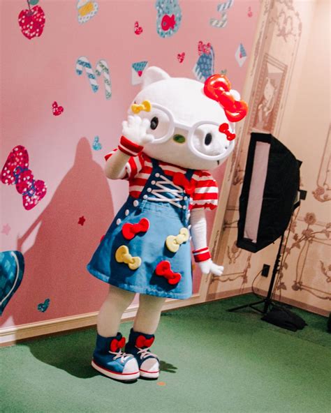 In Photos Tokyo S Sanrio Puroland Is A Hello Kitty Fan’s Paradise