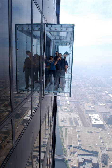 Mille Fiori Favoriti Above The Clouds In The Willis Tower