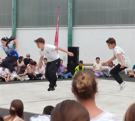 Fête de fin d année Le collège danse et crée sous le signe du hip hop