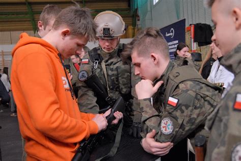 Za nami targi edukacyjne 2023 w Wolborzu Szkoły średnie kusiły ofertą