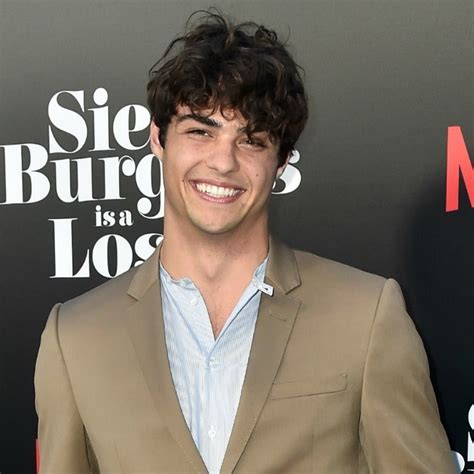 Busy Phillips Calls Out To All The Boys Ive Loved Before Star Noah Centineo For Ghosting