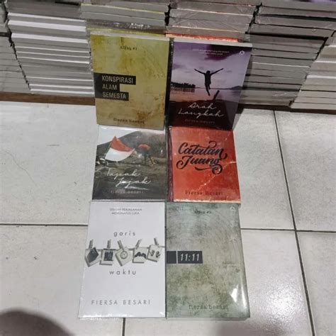 Paket Buku Novel Fiersa Besari Konspirasi Alam Arah Langkah Tapak