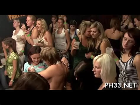 Toneladas De Gang Bang En La Pista De Baile Mamadas De Rubias Follada Salvaje XVIDEOS