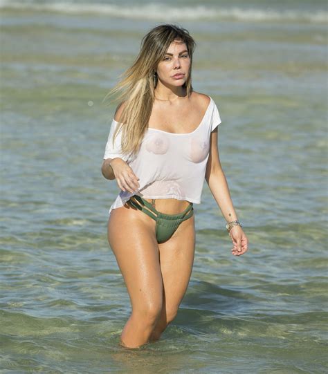 Nude Wet Bikini Nipples SexiezPicz Web Porn