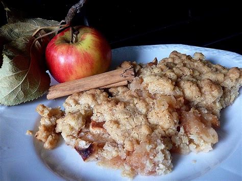 Apfel Crumble Mit Vanilleeis Von Emeyer Chefkoch